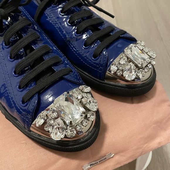 Authentic MiuMiu navy patent sneaker size 37 - Picture 2 of 6